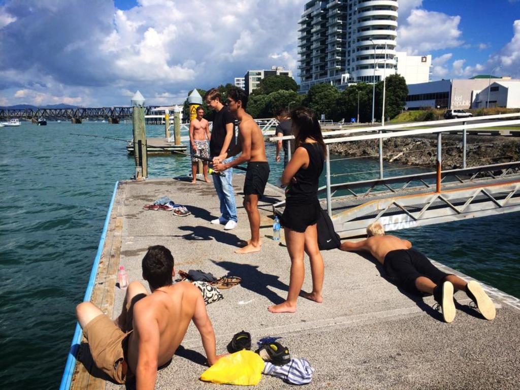 Harbourside City Backpackers Tauranga Extérieur photo