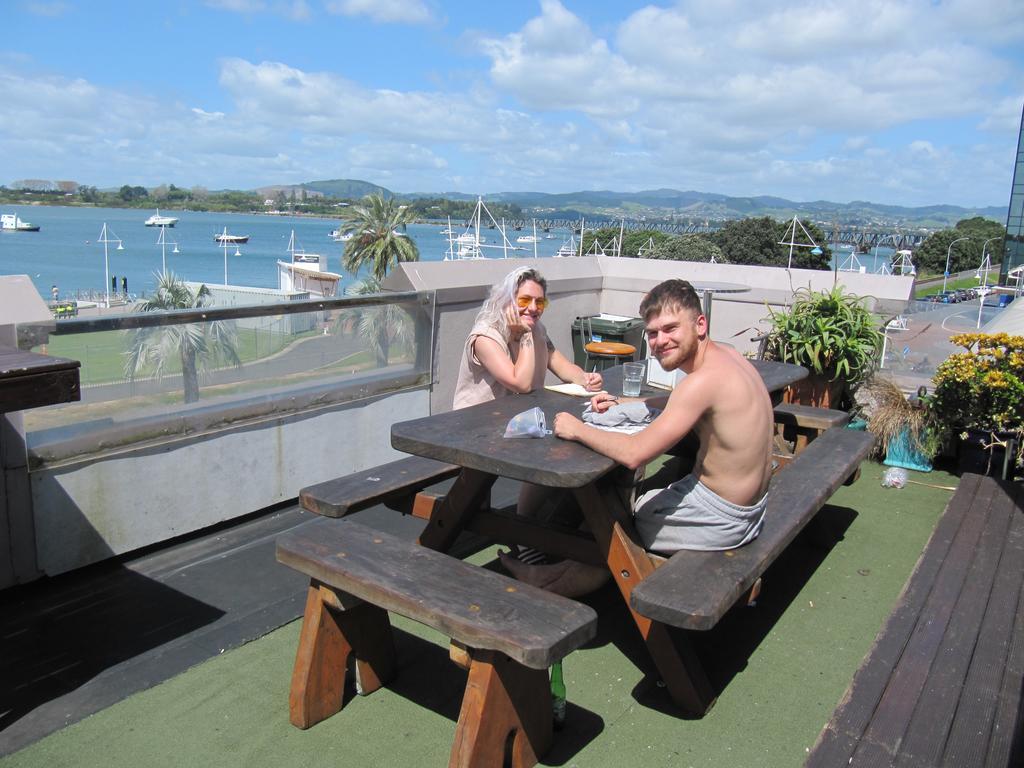 Harbourside City Backpackers Tauranga Extérieur photo